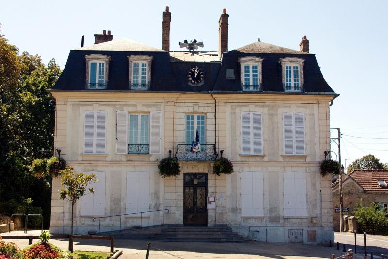 L’hôtel de ville.