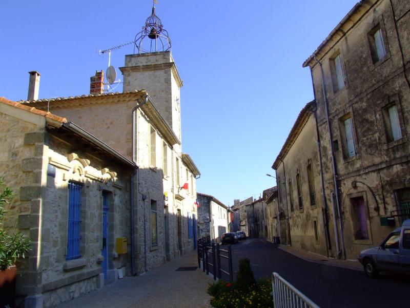 Salinelles est un village situé sur la rive ouest du Vidourle.