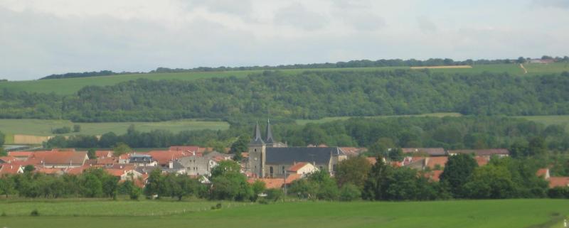 Vue générale de Sivry sur Meuse.