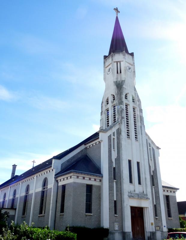 Photo de l'église Saint-Vincent-de-Paul, à Sotteville-lès-Rouen,  en région Normandie.