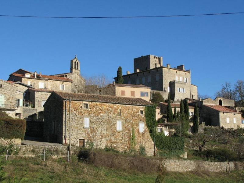 Village de Tauriers, dans le département de l'Ardèche.