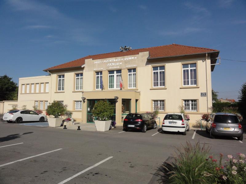 La mairie.