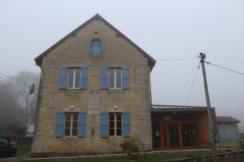  Mairie  de Thoissia, dans le département du Jura.