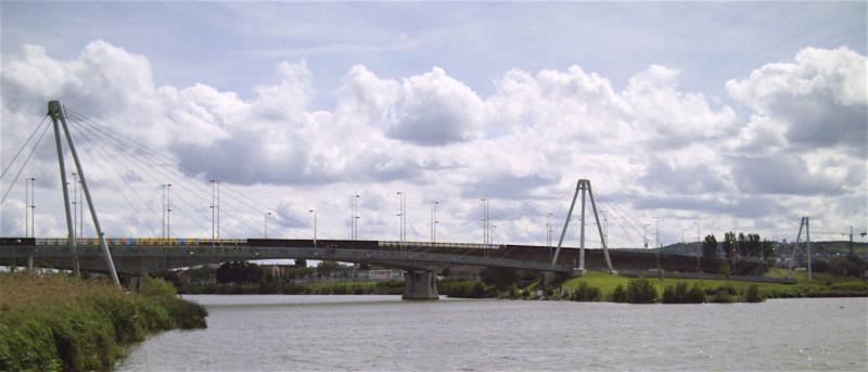 Le pont de la Concorde reliant Tomblaine à Nancy.