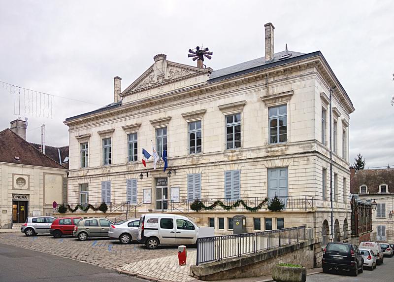 L'hôtel de ville de Tonnerre.