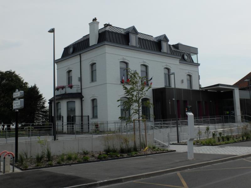 Photo de la mairie de Toufflers, en région Hauts-de-France. 