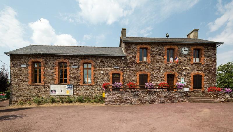 La mairie de Tréhorenteuc, dans le département du Morbihan.