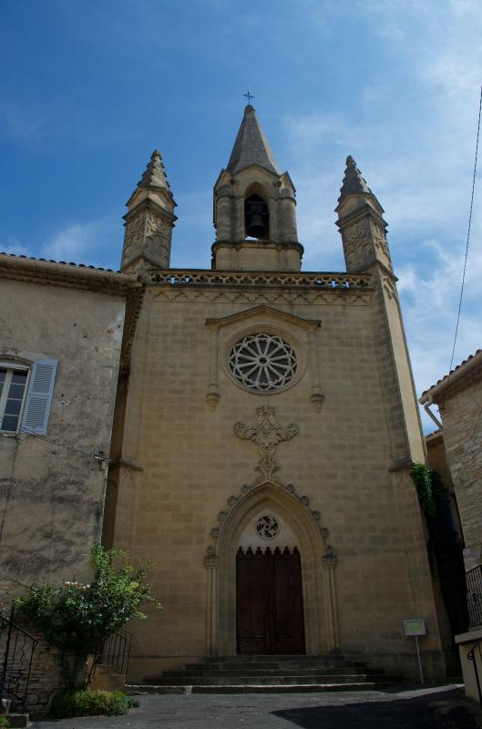Porche du château de Valliguières.