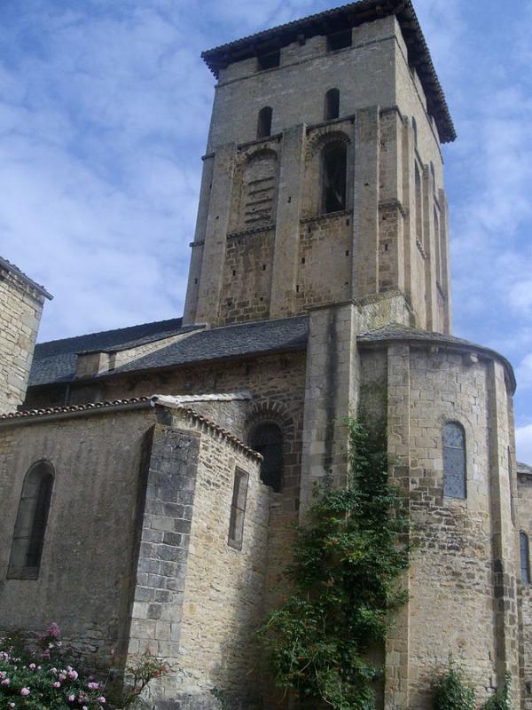  L'église Saint-Pierre à Varen, dans le département du Tarn-et-Garonne.