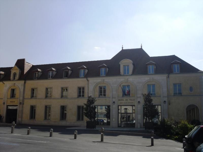 La mairie de Verrières-le-Buisson.