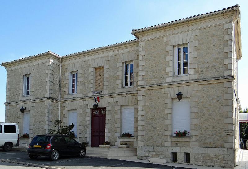  La mairie de Verteuil-d'Agenais.