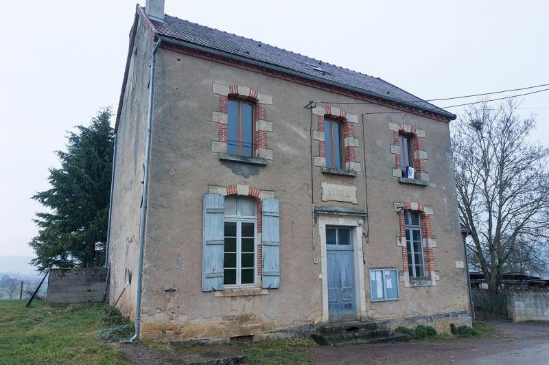 Mairie de Vesvres, dans le département de la Côte-d'Or..