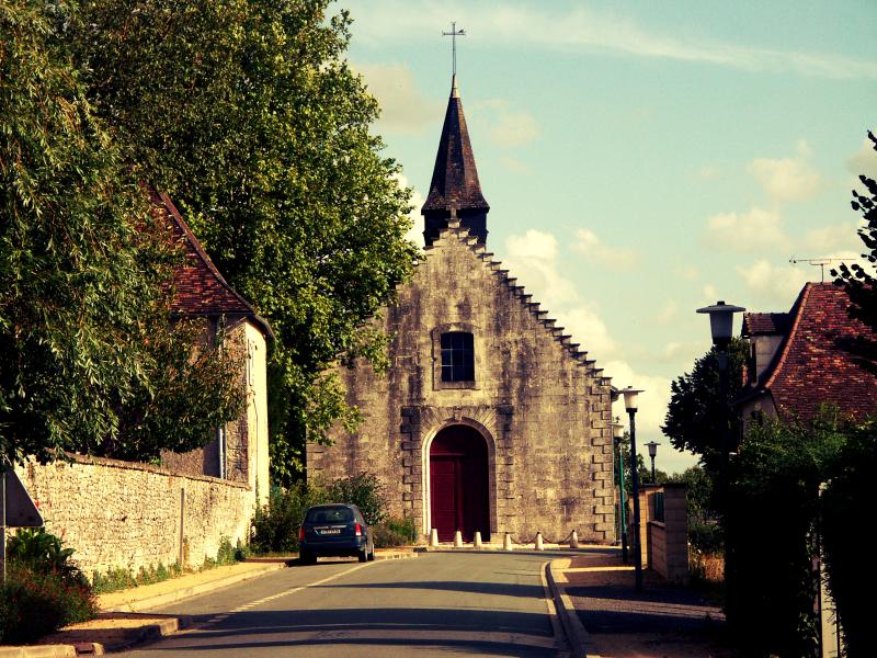 L’Eglise Saint-Maixent de Villemort.