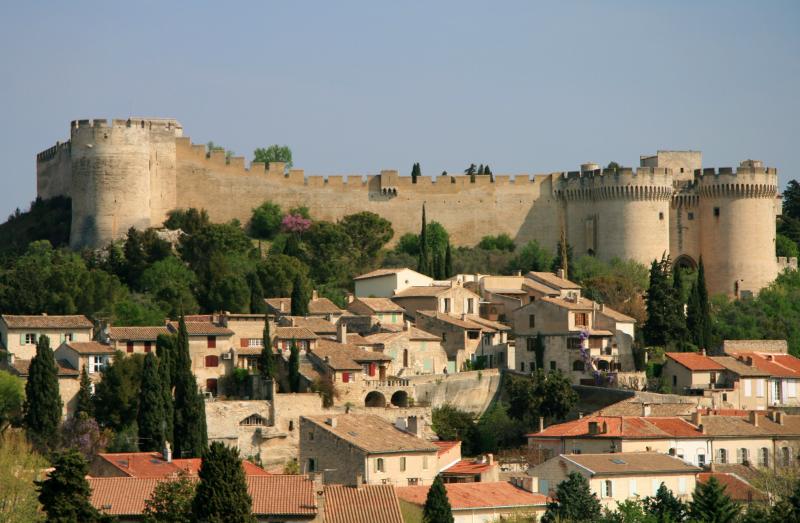 Photo de Villeneuve-lès-Avignon, dans le département du Gard, en région Occitanie.