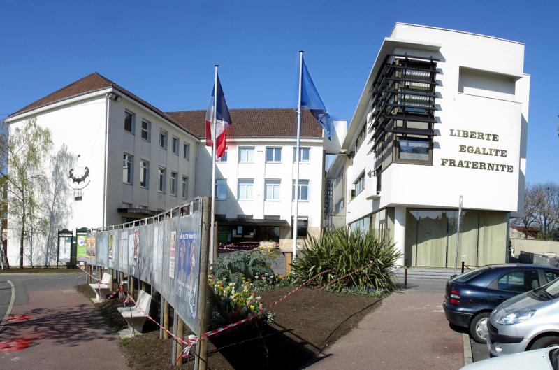 Phooto de l'hôtel de ville de Villepinte, en région Île-de-France. 