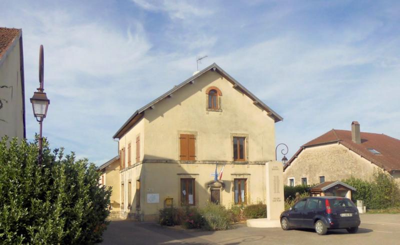La mairie de Villers-sur-Port.