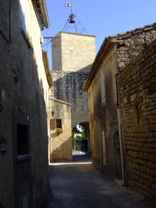 Rues dans le centre de Villevieille.