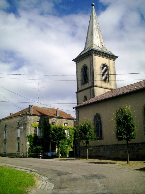  Église Saint-Barthélemy à Vioménil,  dans le département des Vosges.