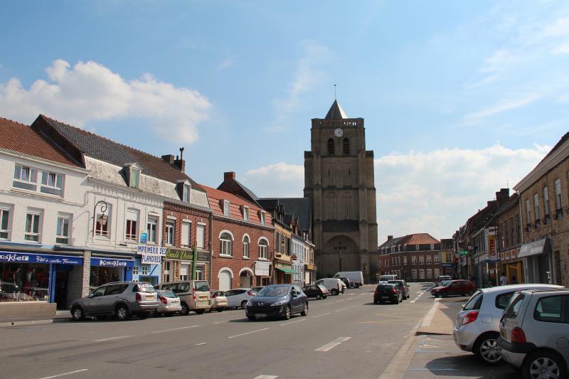 Place du Général de Gaule et église Saint-Martin.
