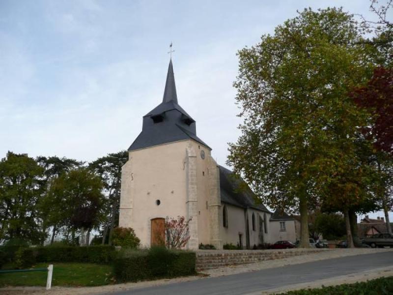 Église Saint-Caprais à Yvoy-le-Marron, dans le département du Loir-et-Cher.