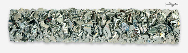 Lingot d'Hafnium cristallisé.