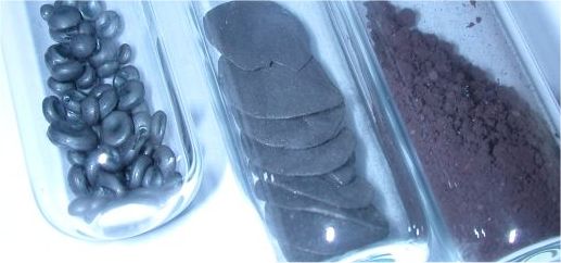 Sélénium noir, gris et rouge